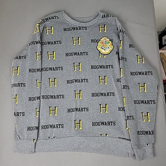 Harry Potter Hogwarts Sweatshirt XL Universal Studios Wizarding World - Picture 1 of 7